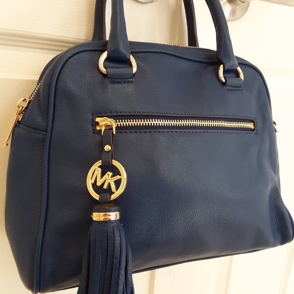 Michael Kors Handbags - Michael Kors Leather Handbag